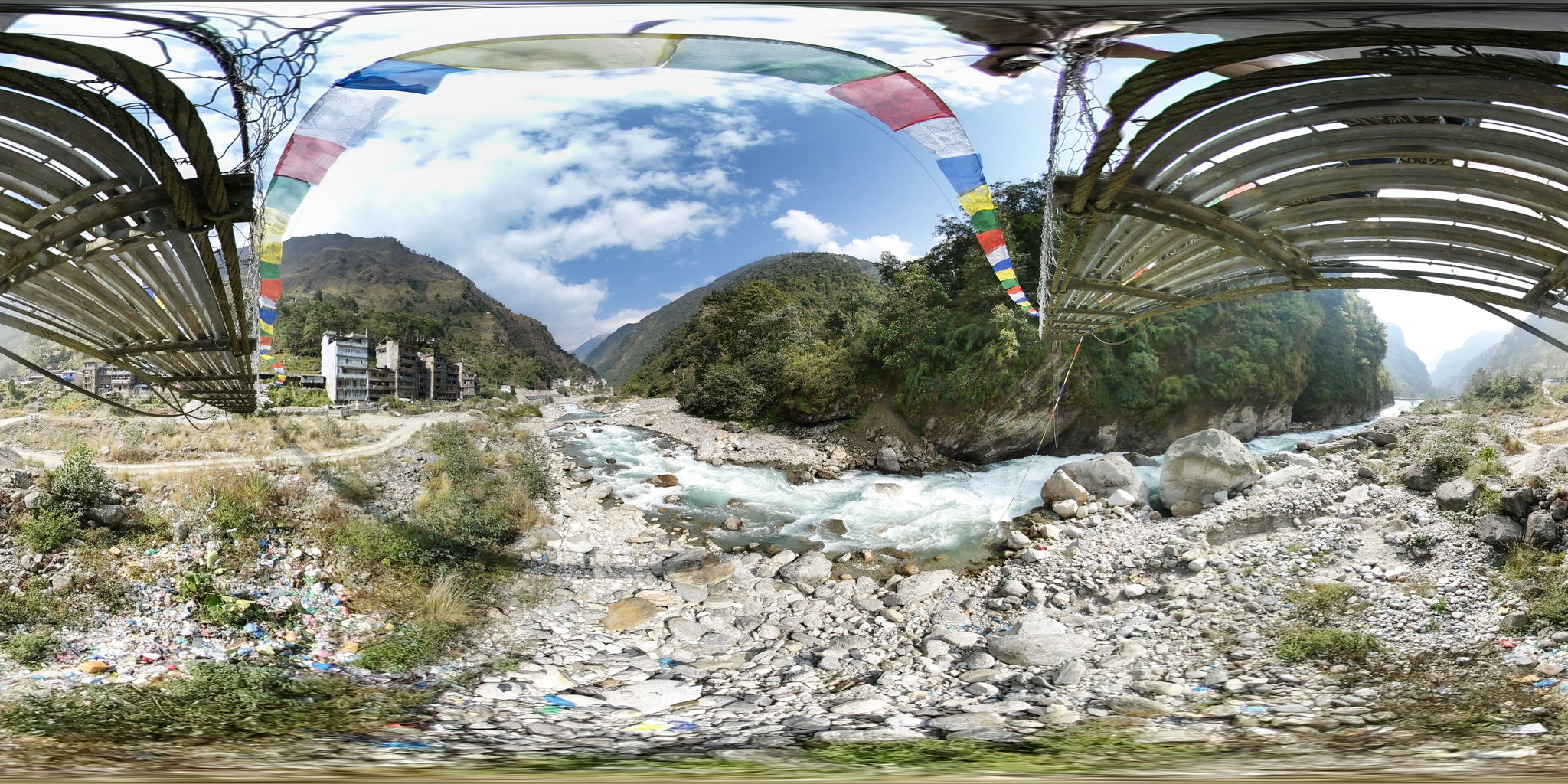 Hängerbrücke über den Koshi